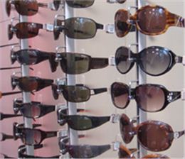 英国specsavers眼镜店眼镜展示架