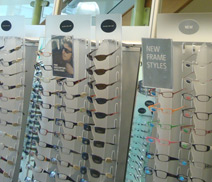 英国specsavers眼镜店成品展示